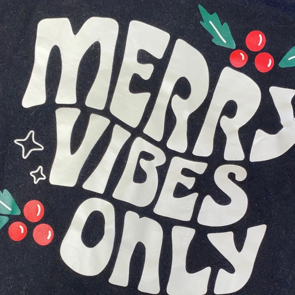 ⭐️ 3/$15 • Old Navy • Black • Long Sleeve • 'Merry Vibes Only' • Tee